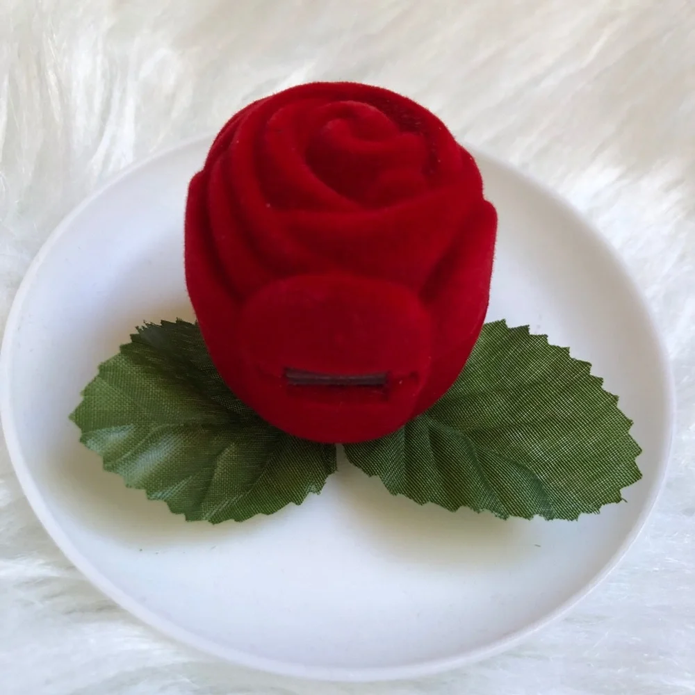 Red rose flower with leaves jewelry ring storage box/holder
